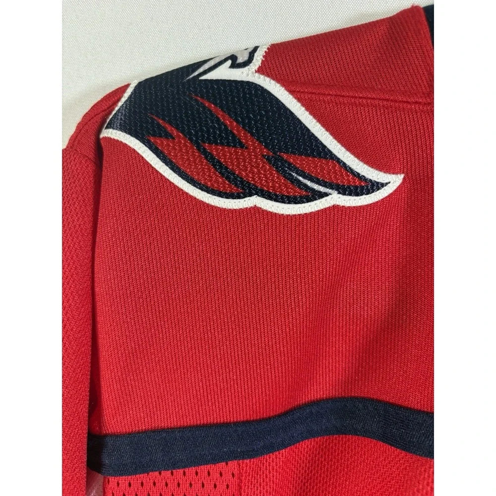 NHL Officially Licensed jersey size S washington Capitals hockey pullover
